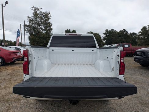 Used 2023 Chevrolet Silverado 1500 Custom image 12