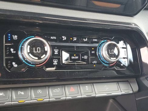 New 2026 GMC Sierra 1500 AT4 w/ AT4 Premium Package image 24