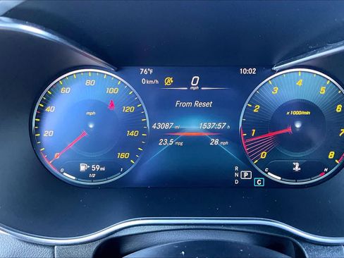 Used 2022 Mercedes-Benz GLC 300 4MATIC image 25