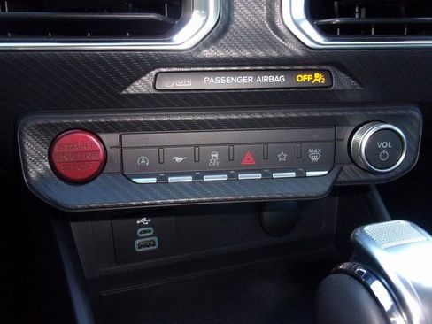 Used 2025 Ford Mustang GT Premium RWD image 19