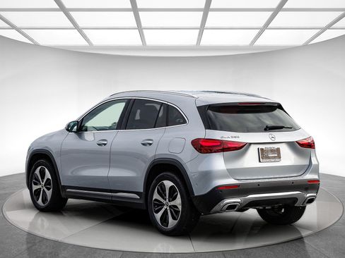 Certified 2025 Mercedes-Benz GLA 250 image 2