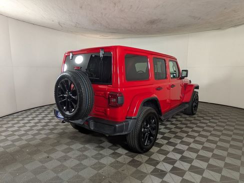 Certified 2025 Jeep Wrangler Unlimited Sahara image 8