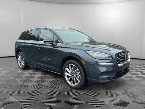 Used 2022 Lincoln Corsair Grand Touring AWD/4WD image 2