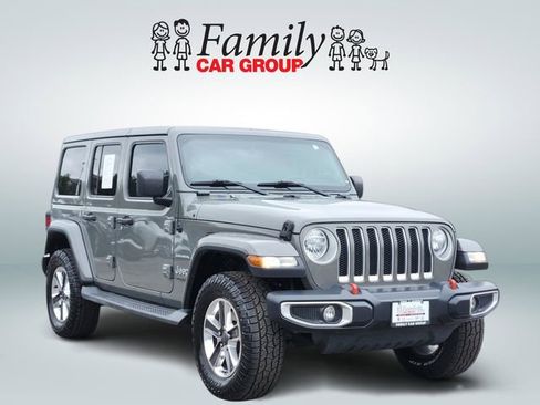 Used 2019 Jeep Wrangler Unlimited Sahara AWD/4WD image 2