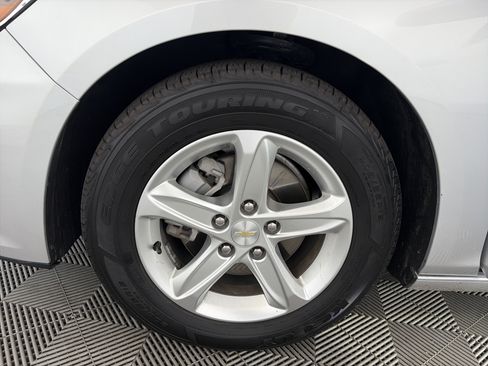 Used 2022 Chevrolet Malibu LT FWD image 13