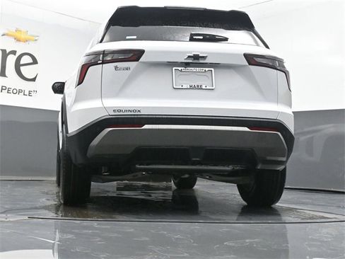 New 2026 Chevrolet Equinox LT image 32