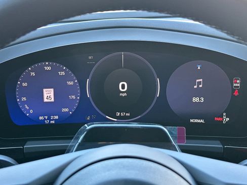 New 2026 Porsche Macan Electric RWD image 30