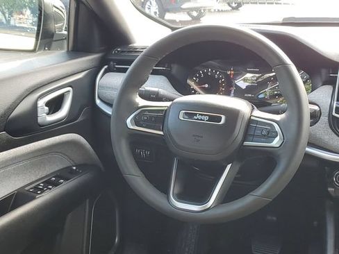 Used 2023 Jeep Compass Latitude w/ Convenience Group AWD/4WD image 26