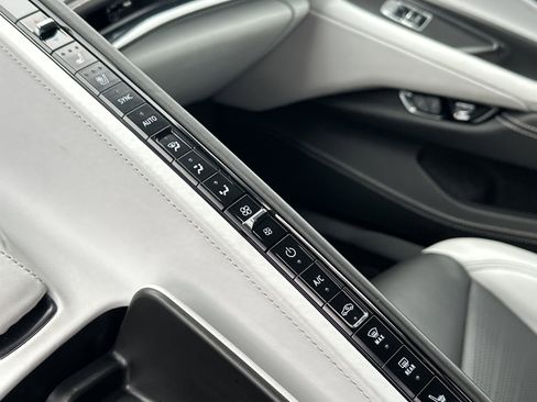 Certified 2024 Chevrolet Corvette Stingray Premium Cpe w/ Z51 Performance Package image 26