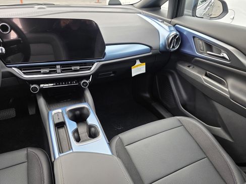 New 2026 Chevrolet Equinox EV LT image 17