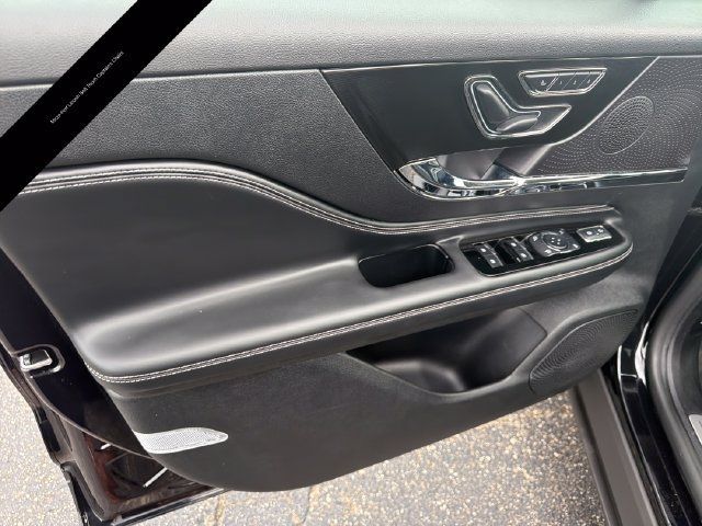 Certified 2024 Lincoln Corsair AWD w/ Equipment Group 101A image 13