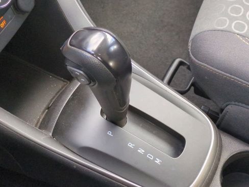 Used 2020 Chevrolet Trax LS image 31