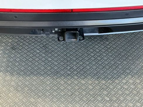 Used 2025 Volkswagen Atlas SE FWD image 7