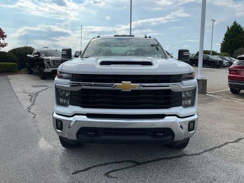 Used 2026 Chevrolet Silverado 2500 LT AWD/4WD image 2
