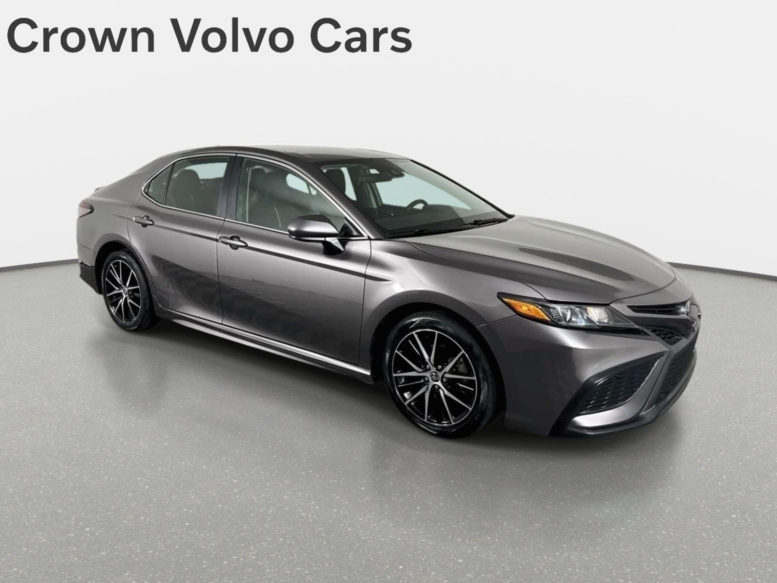 Used 2021 Toyota Camry SE FWD image 3