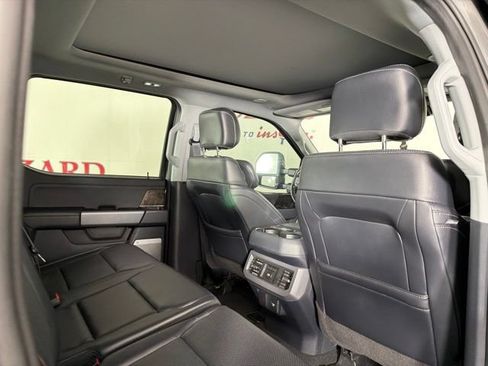 Used 2023 Ford F250 Lariat w/ Lariat Ultimate Package AWD/4WD image 18