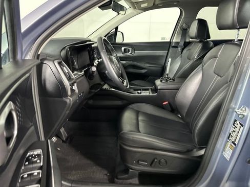 Used 2023 Kia Sorento S w/ Panoramic Sunroof Package image 11