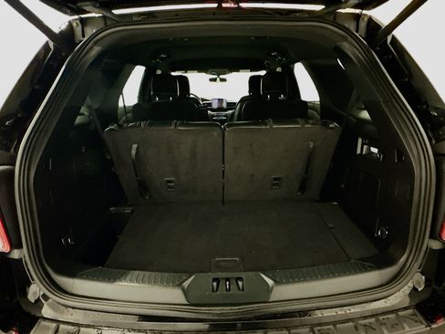 Used 2020 Ford Explorer XLT w/ Equipment Group 202A image 30