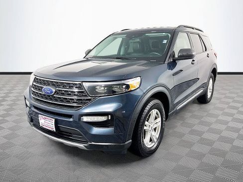 Certified 2022 Ford Explorer XLT w/ Equipment Group 202A AWD/4WD image 3