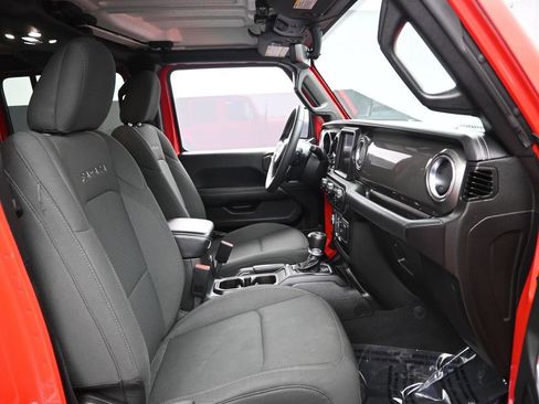 Used 2023 Jeep Wrangler Sahara image 33