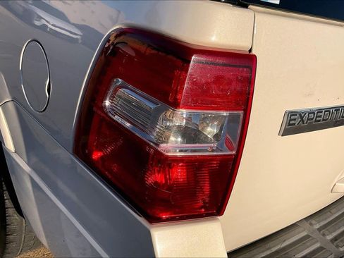Used 2008 Ford Expedition Limited image 32