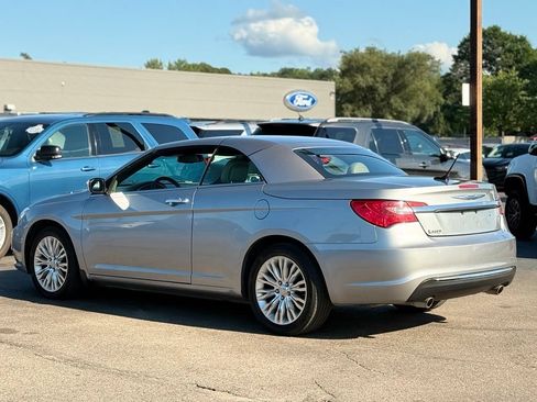Used 2013 Chrysler 200 Limited FWD image 31