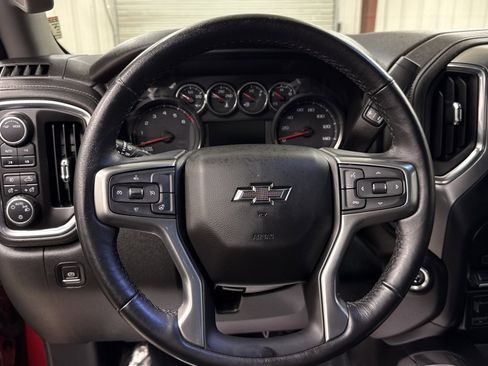 Used 2021 Chevrolet Silverado 1500 LT Trail Boss w/ LPO, Dark Essentials Package image 9