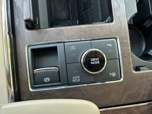 Used 2020 Lincoln Navigator Reserve w/ Luxury Package AWD/4WD image 38