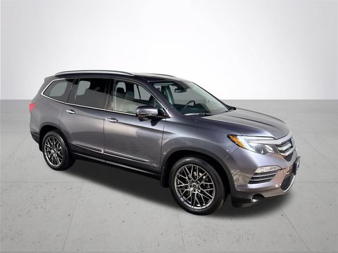 Used 2016 Honda Pilot Touring image 4