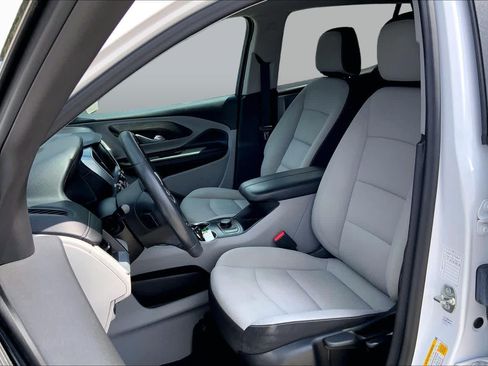 Used 2024 GMC Terrain SLE FWD image 8