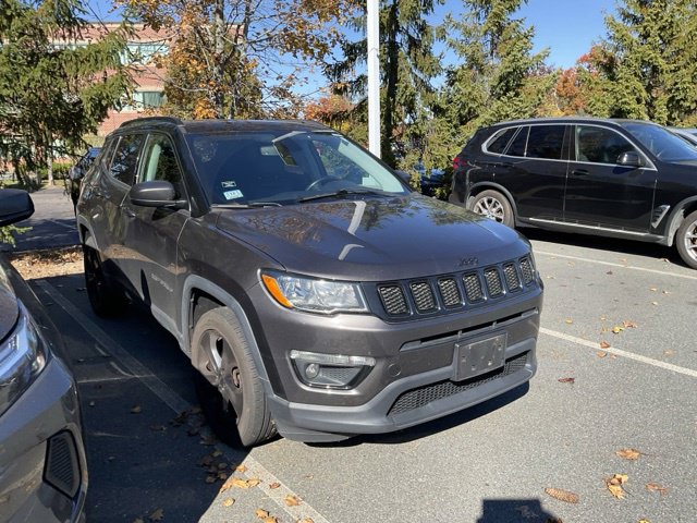 Used 2018 Jeep Compass Latitude w/ Popular Equipment Group AWD/4WD image 1
