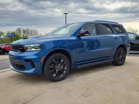 Used 2024 Dodge Durango GT AWD/4WD image 2