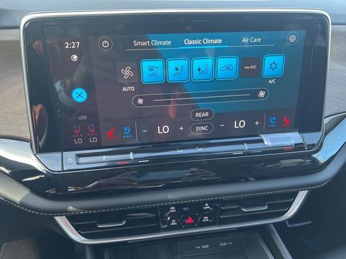 New 2026 Volkswagen Atlas SE image 25