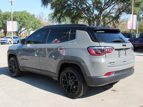 Certified 2024 Jeep Compass Latitude w/ Convenience Group image 4