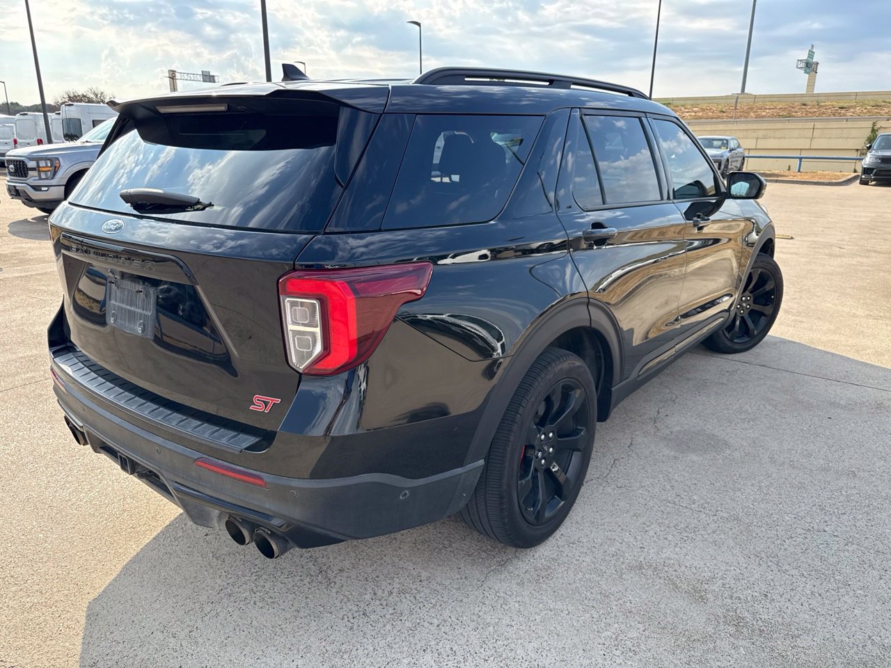 Used 2021 Ford Explorer ST w/ Equipment Group 401A AWD/4WD image 11