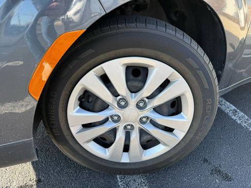 Used 2021 Kia Soul LX image 25