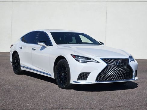 Used 2022 Lexus LS 500 AWD w/ Interior Upgrade Package image 3