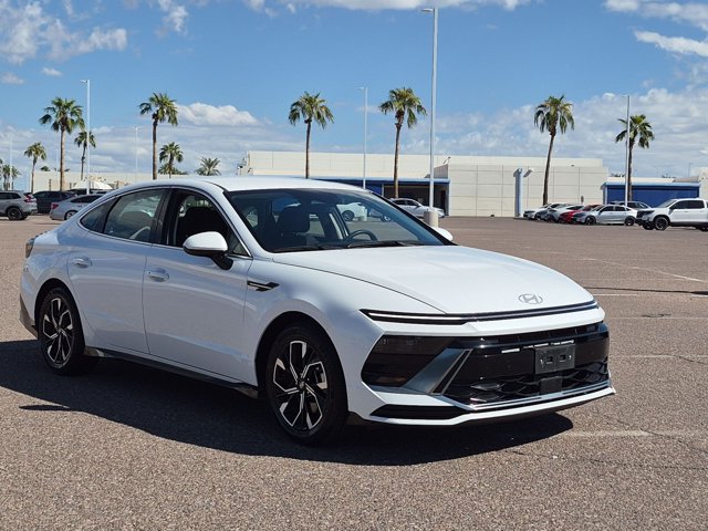 Used 2025 Hyundai Sonata SEL FWD image 3