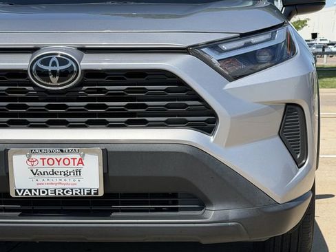Used 2023 Toyota RAV4 LE FWD image 9