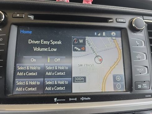 Certified 2018 Toyota Highlander XLE AWD/4WD image 3