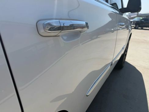 Used 2019 Cadillac Escalade Platinum image 71