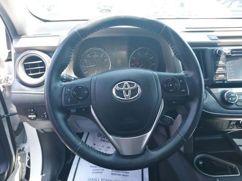 Used 2018 Toyota RAV4 XLE w/ Plus Extra Value Package AWD/4WD image 20