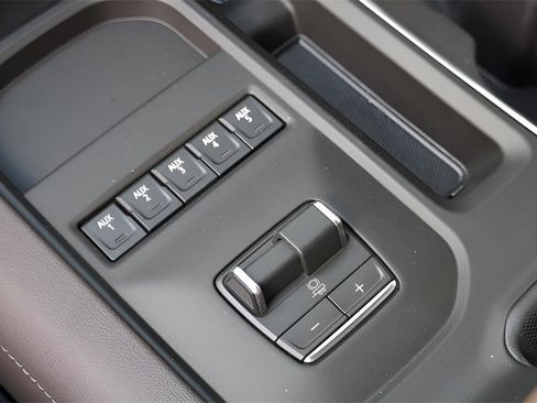 New 2026 GMC Sierra 2500 Denali w/ Denali Reserve Package image 19