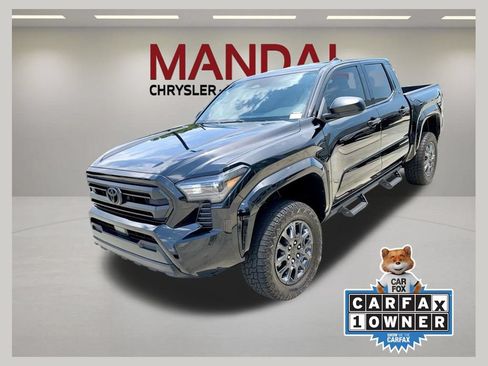 Used 2025 Toyota Tacoma SR AWD/4WD image 1