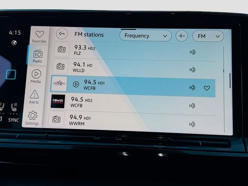 Used 2024 Volkswagen Atlas Cross Sport SE w/ Black Wheel Package image 30