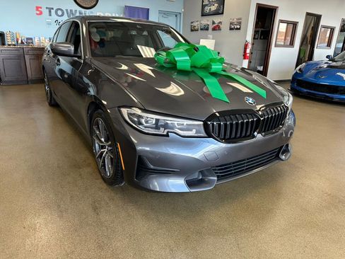 Used 2020 BMW 330i Sedan w/ Convenience Package image 4