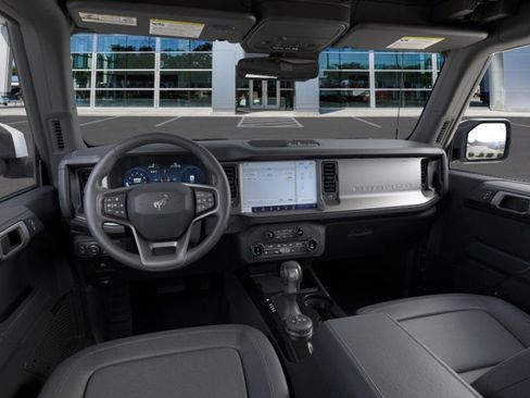 New 2026 Ford Bronco Outer Banks image 9