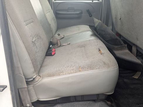 Used 2004 Ford F450 XL image 17