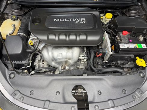 Used 2016 Dodge Dart SXT image 41