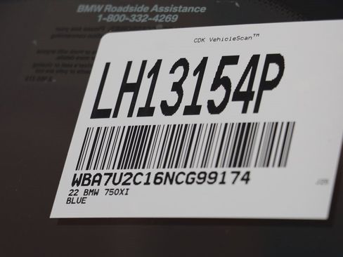 Used 2022 BMW ALPINA B7 xDrive image 32